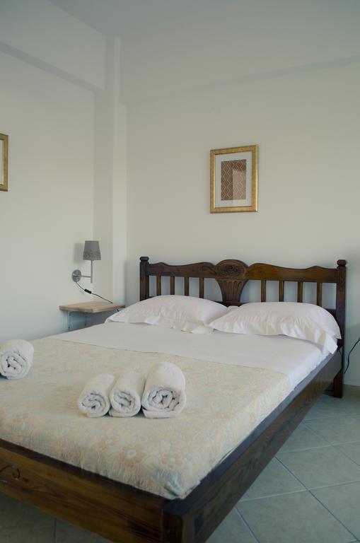 Apartamento Georgias House Skyros Habitación foto